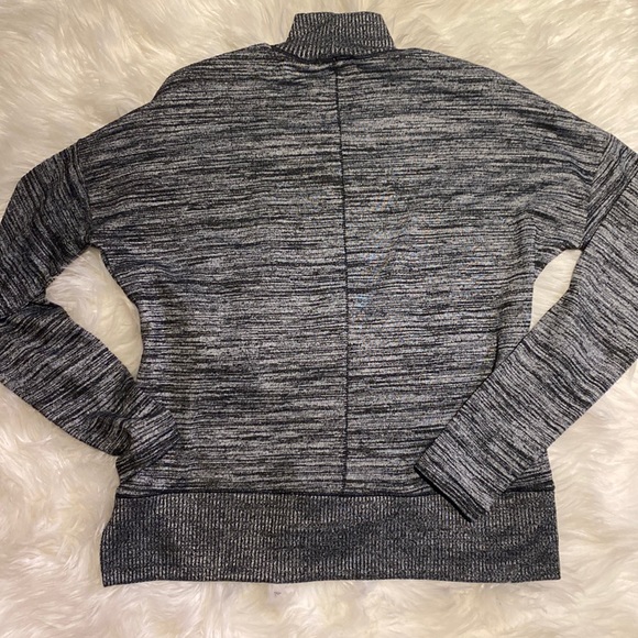 Tahari Women’s Size xsmall Loose Fit Turtle Neck Sweater Black space dye NWT - Picture 5 of 5